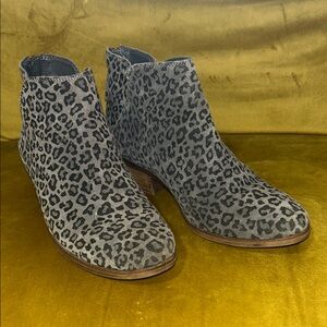 Michael Shannon Gray Leopard Ankle Boots